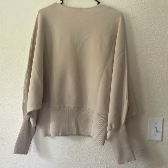 Express Top - Picture 8 of 10